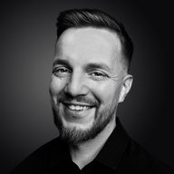 Maksym, portret czarno-biały